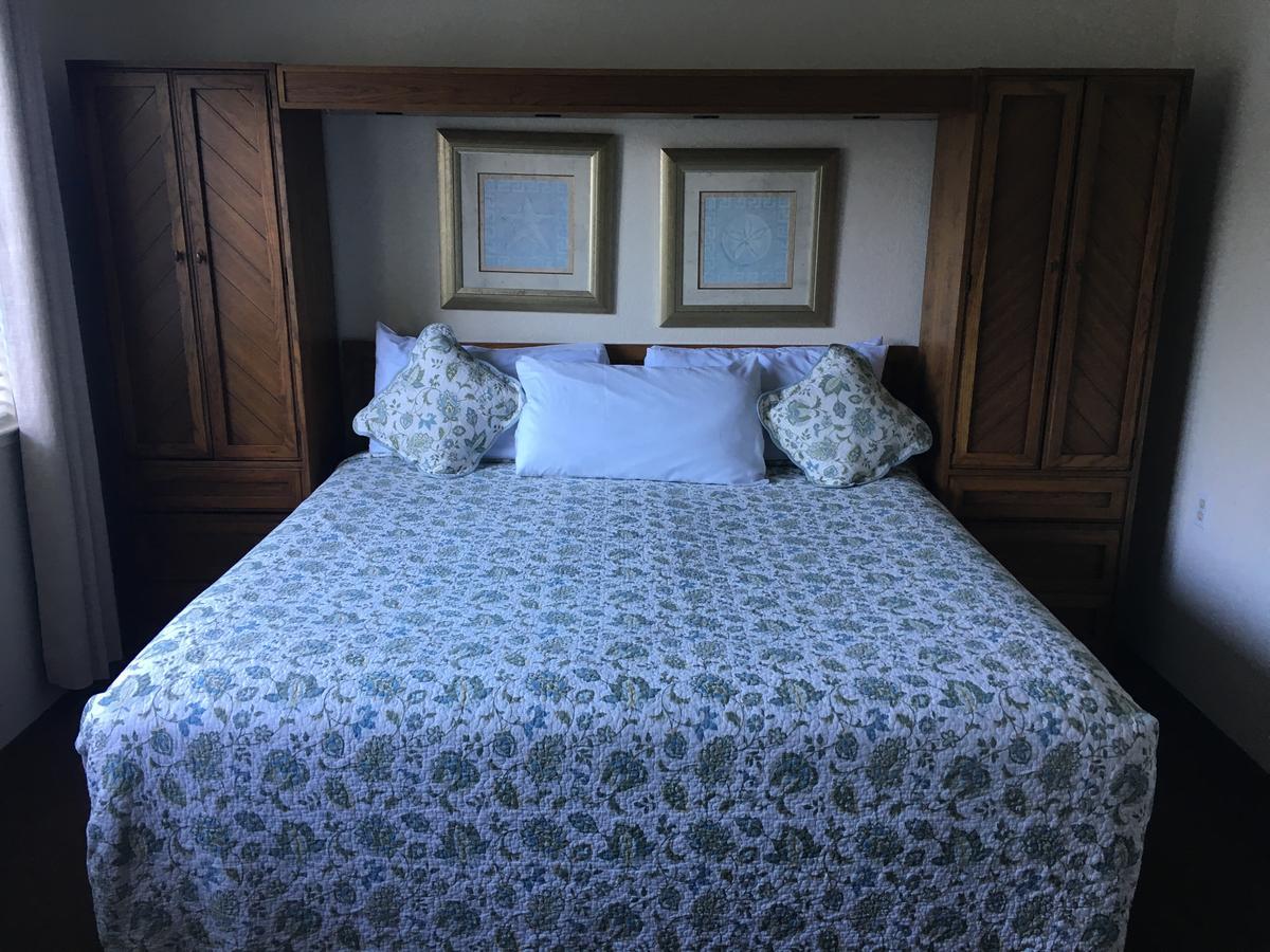 Pine Acres Lodge แปซิฟิกโกรฟ ภายนอก รูปภาพ